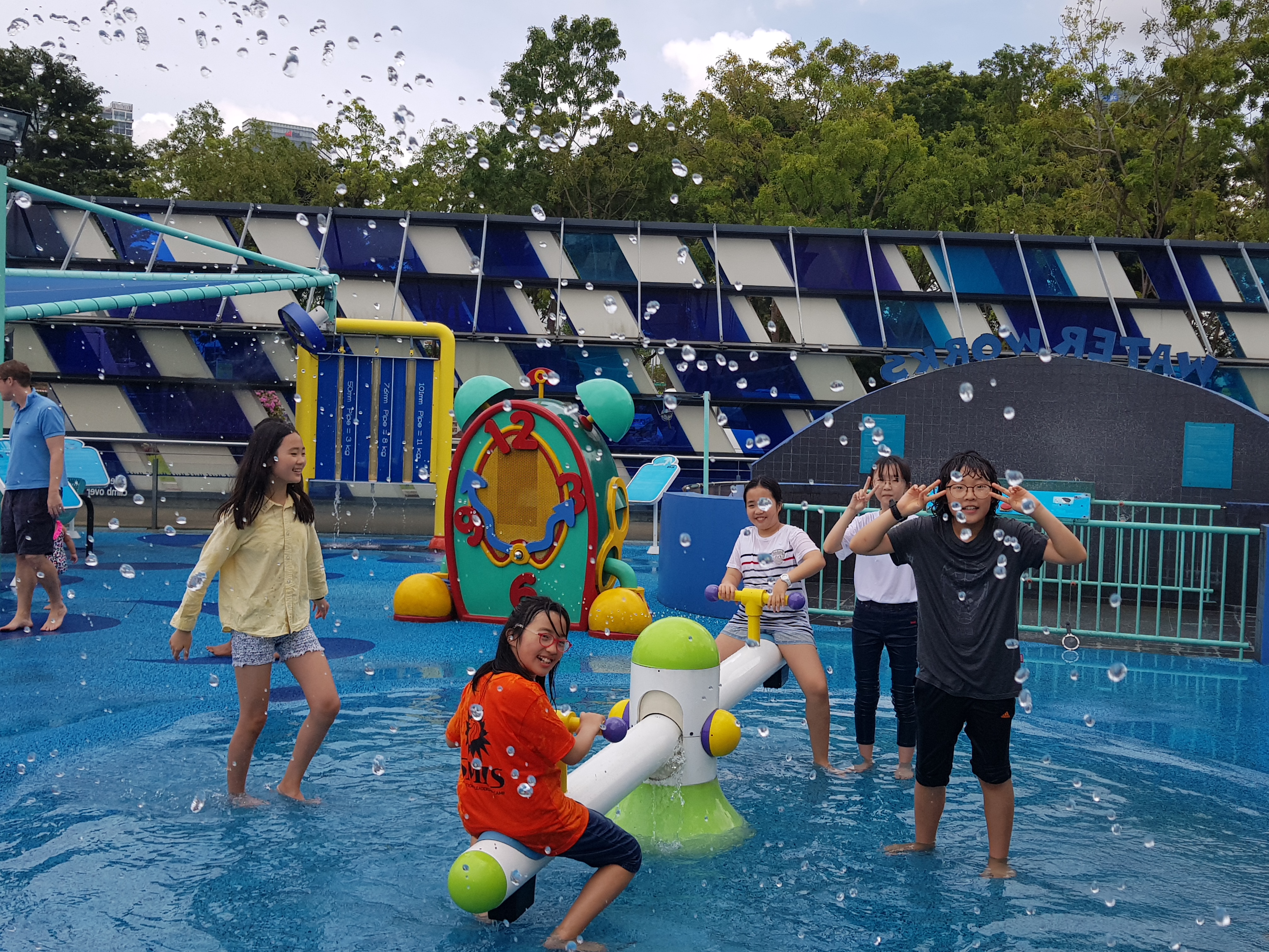 p7 사이언스 센터 단체 맨꼭대기.jpg